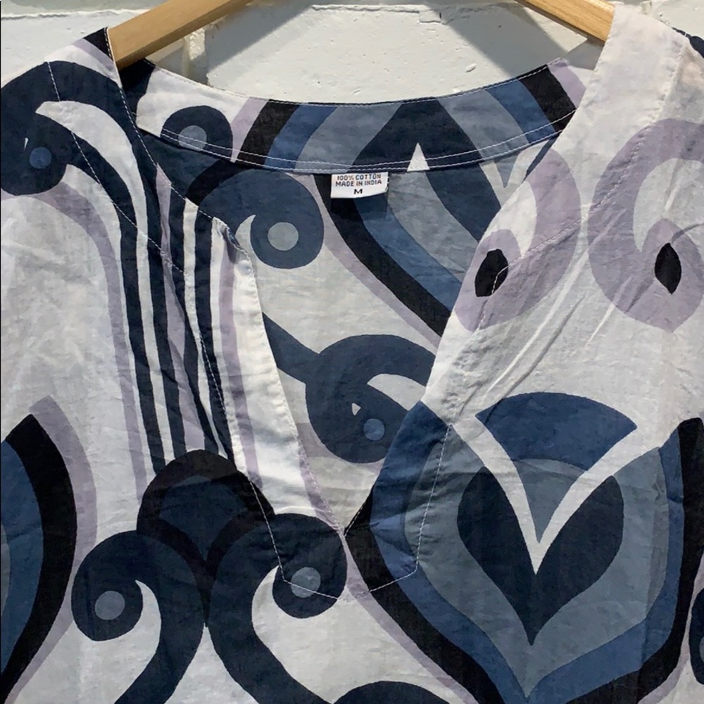 Tunic - Picture 2 of 3